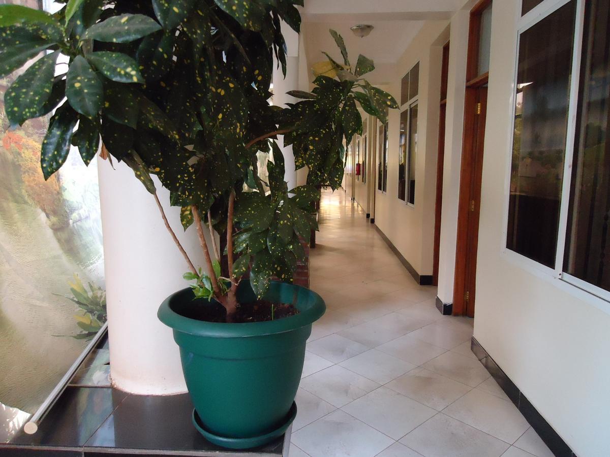 Snow View Hotel Boma la Ngombe Exteriör bild
