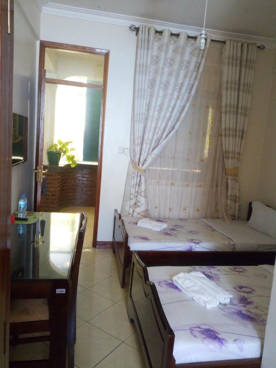 Snow View Hotel Boma la Ngombe Exteriör bild