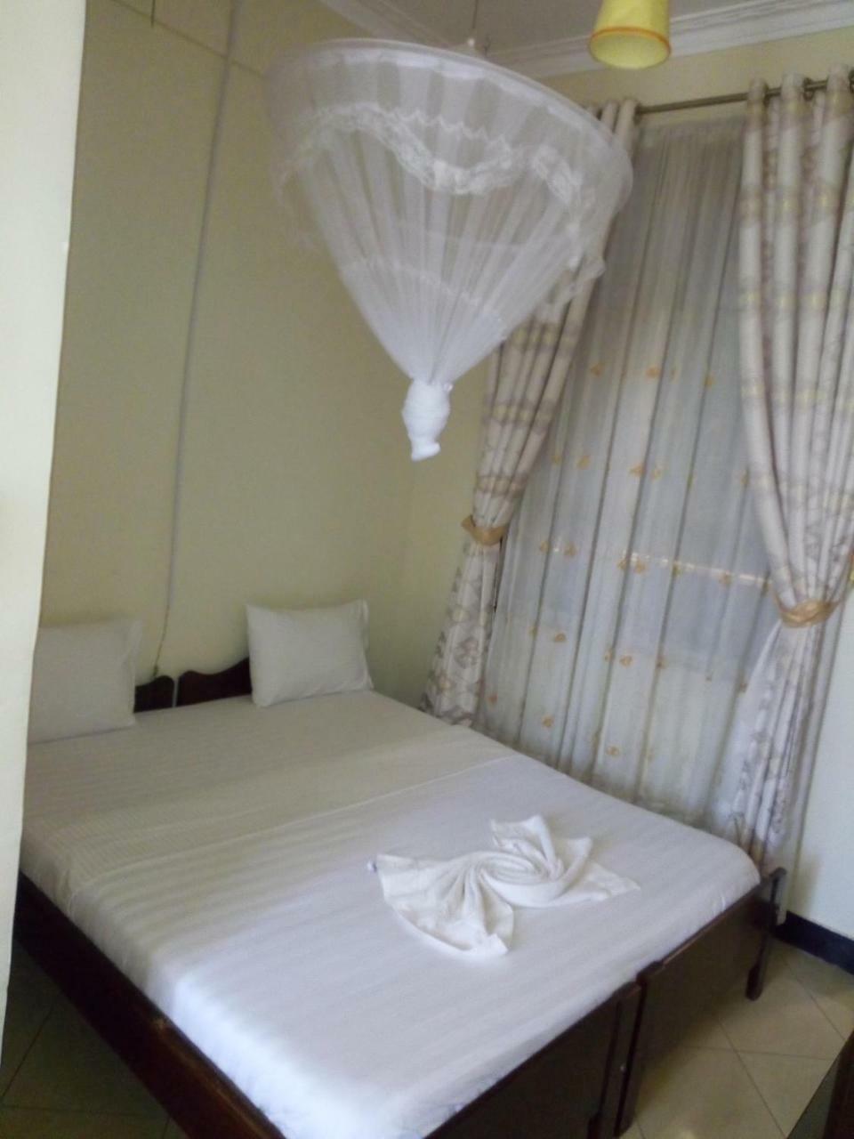 Snow View Hotel Boma la Ngombe Exteriör bild